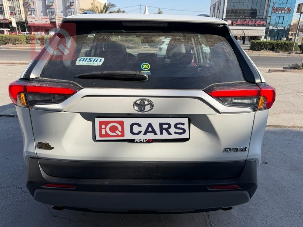 تويوتا راف 4